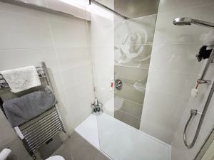 En suite- click for photo gallery